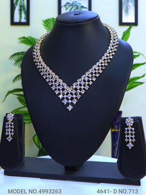 Wholesale Traditional Necklace Set