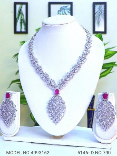 Traditional American Diamond Set