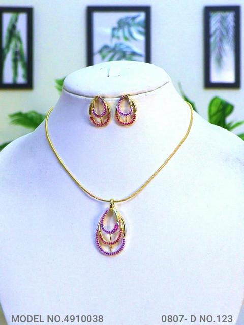 Partywear Classic Pendant Set
