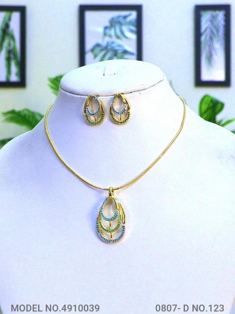 Bold Attitude | Pendant Set