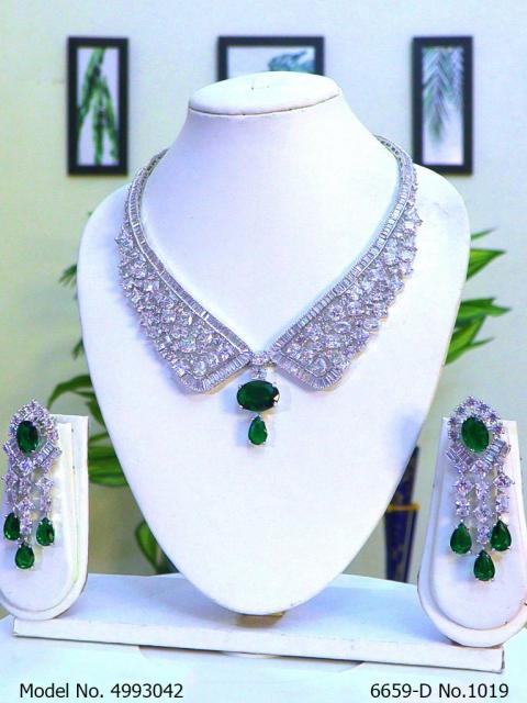 Traditional American Diamond Set
