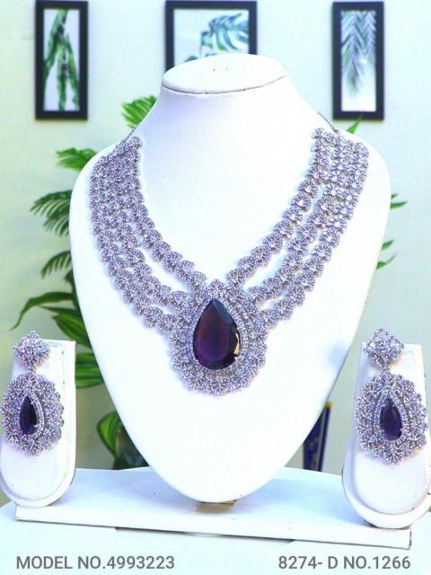 Necklace Designed by Passionate Craftsmen !