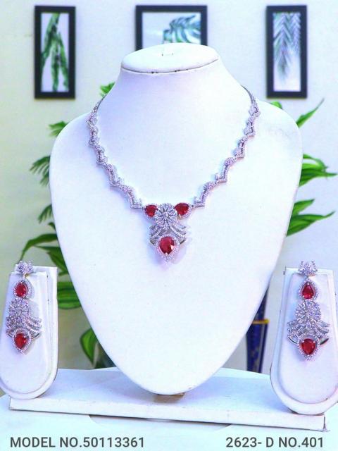 Necklace Set crafted for bold Women