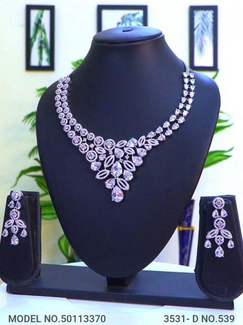 Classic Modern Day Gift Jewelry for Women