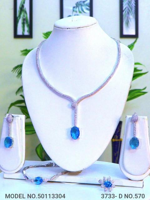 Classic Modern Day Gift Jewelry for Women