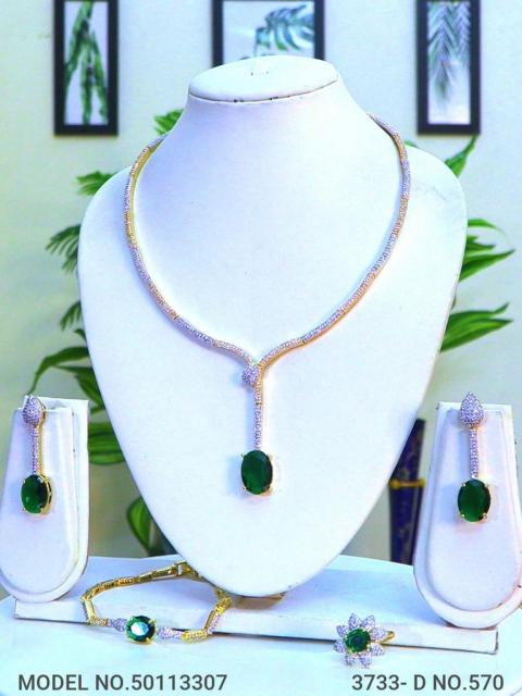 Classic Pattern | Fine Fashion Jewelry