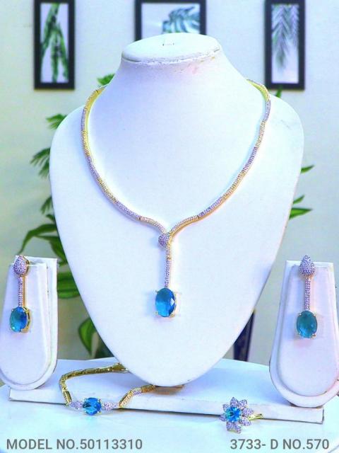 A necklace Set for all Occasions !