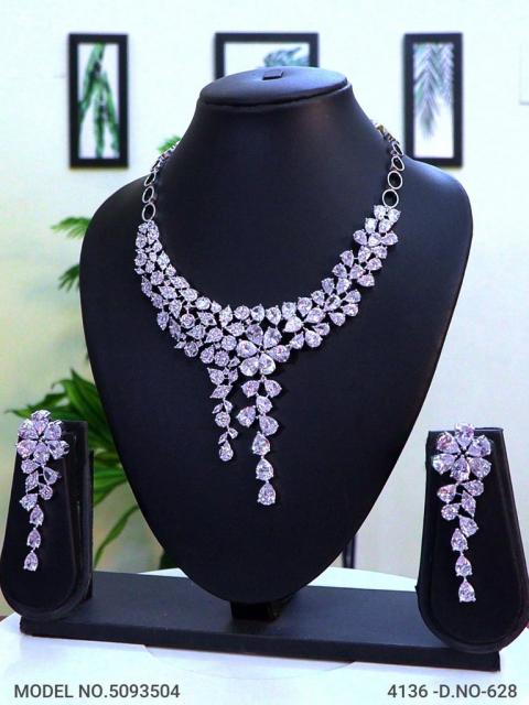 Traditional yet Trendy Design | Ideal for your Parties !