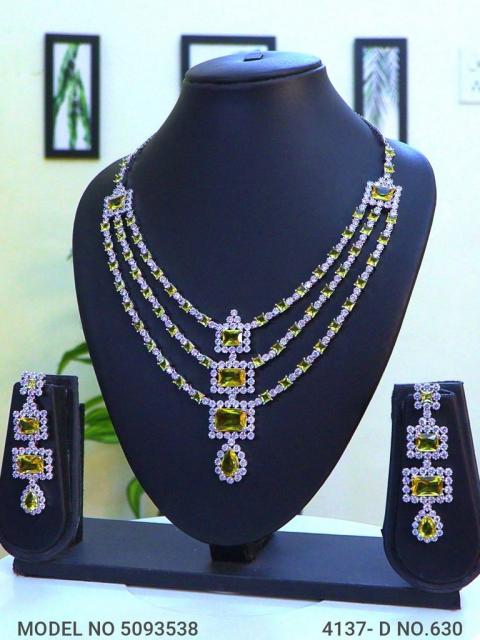 Traditional Zirconia Jewelry Set for Classy Women