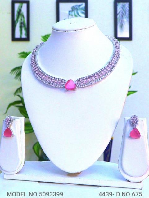 Traditional Necklaces in Trend