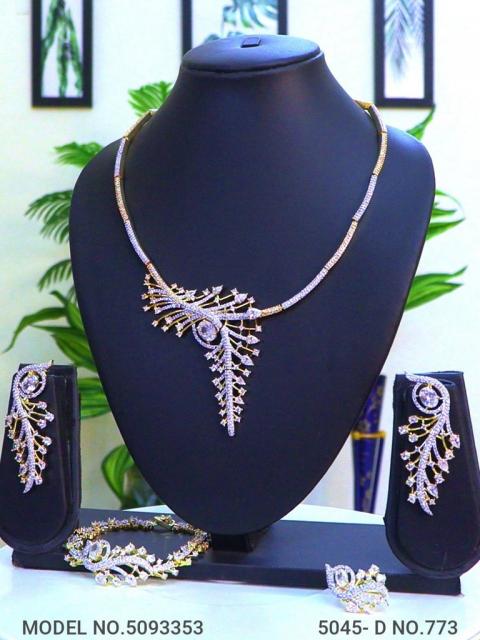 The best Gift for a Woman ! Jewelry