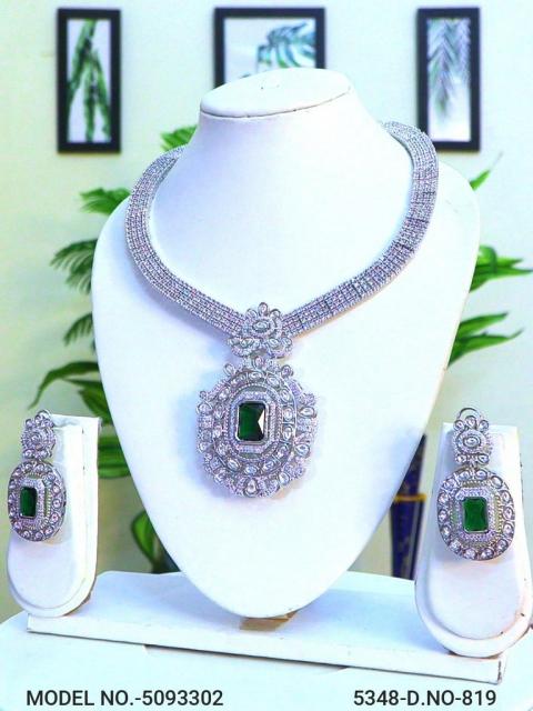 Amazing Traditional Jewelry Set