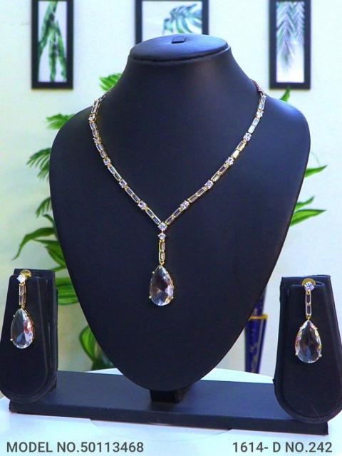 Light weighted CZ Necklace Set