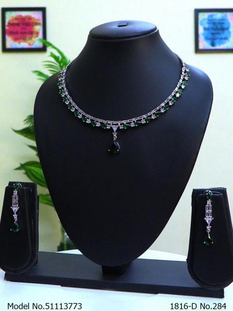 Necklace Set crafted for bold Women