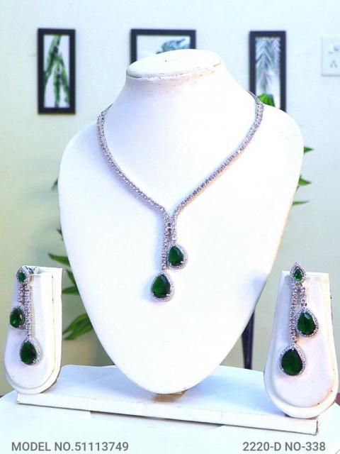 Classical Yet Trendy | Jewelry Set