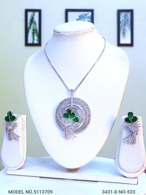 Pendant for Wedding Occasions