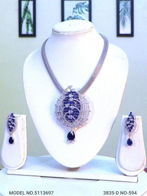 Pendants | Latest Fashion Jewelry