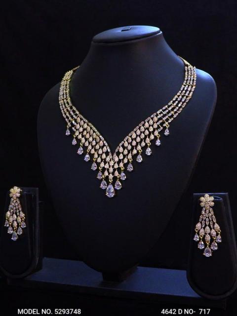 Traditional Zirconia Jewelry Set for Classy Women