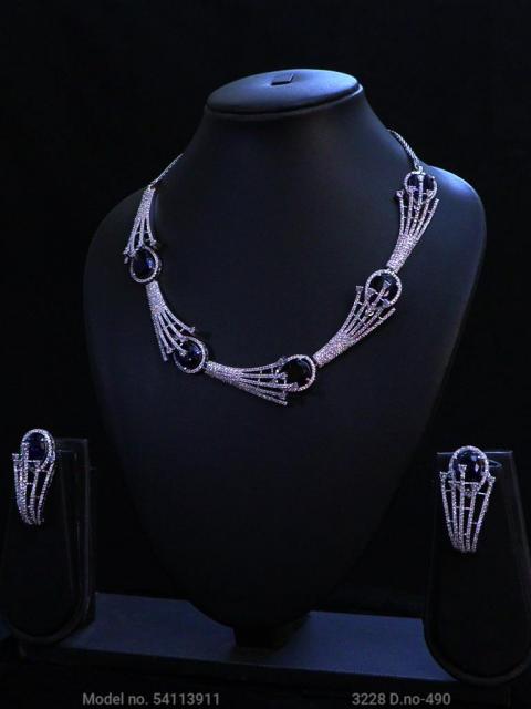 Eye catchy Necklace set