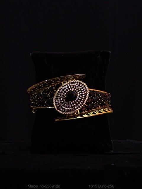 Style Spark Bracelet