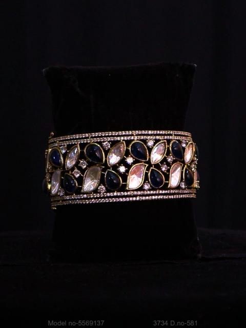 Classy Line Bracelet