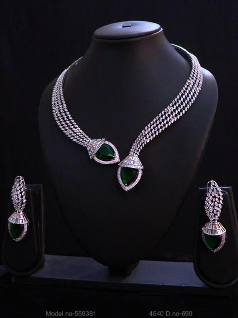 Traditional Necklaces in Trend