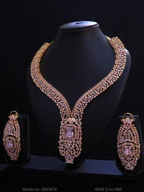 Amazing Traditional Jewelry Set