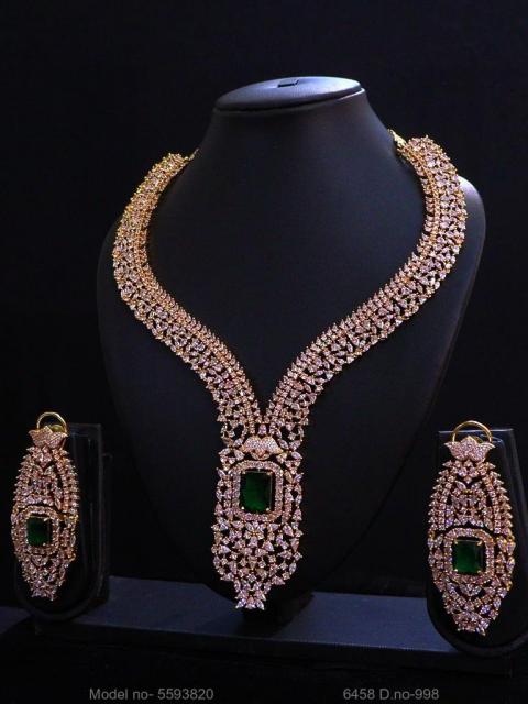 Statement Necklaces in Trend