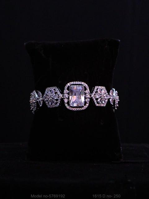 Crystal Trend Band