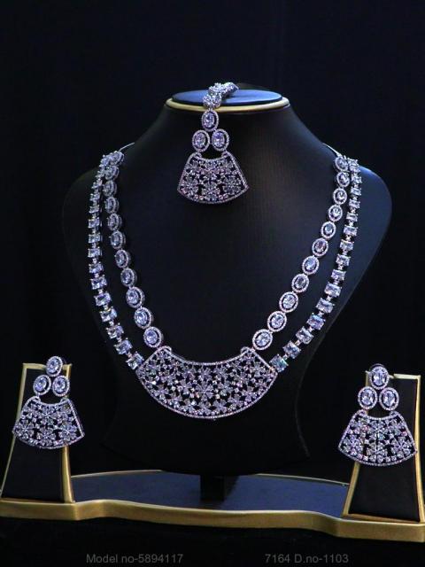 When Glamour meets Art !