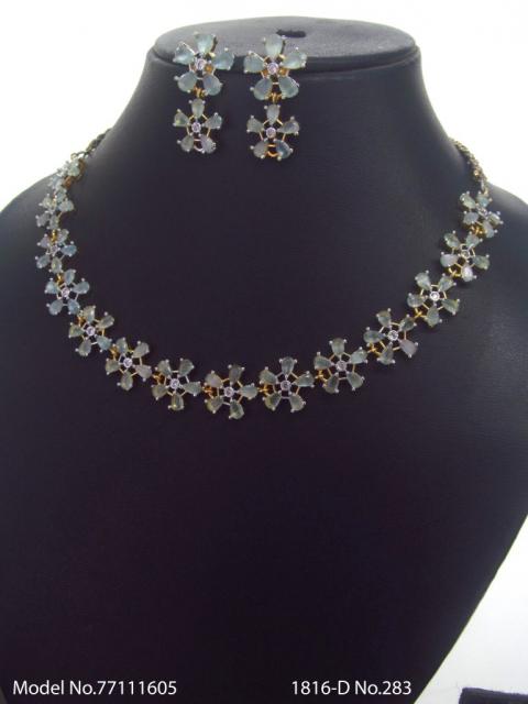 Fine Fashion Classic Necklace Set