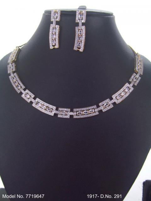 eye catchy Necklace set