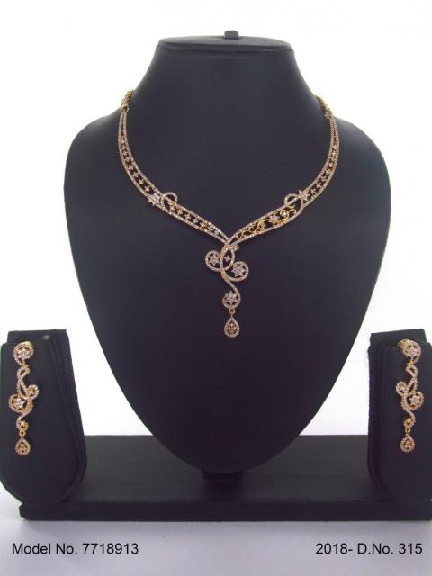 Classical Yet Trendy | Jewelry Set