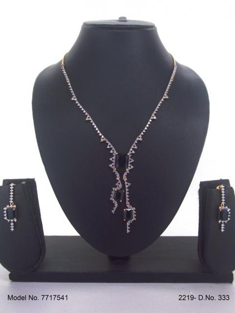 Fine Fashion Classic Necklace Set