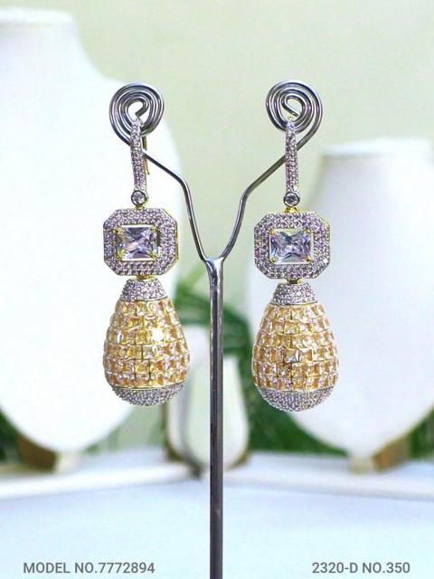 Zircon Earrings can be a Gift