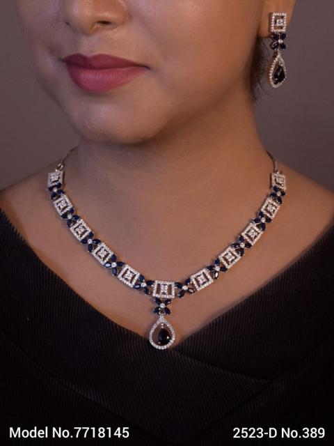 Necklace Set crafted for bold Women