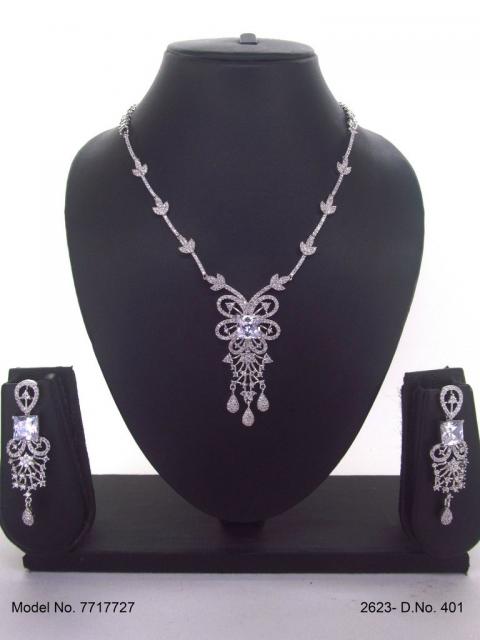 Necklace Set crafted for bold Women