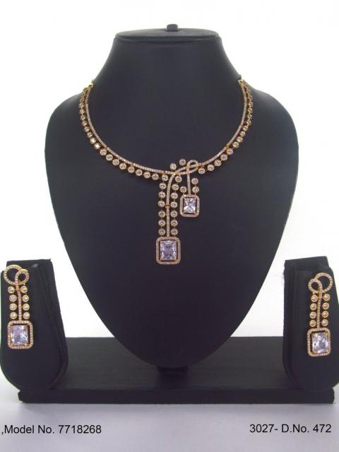 Fine Fashion Classic Necklace Set