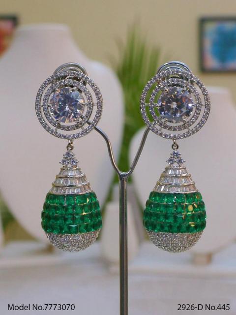 Zircon Earrings can be a Gift