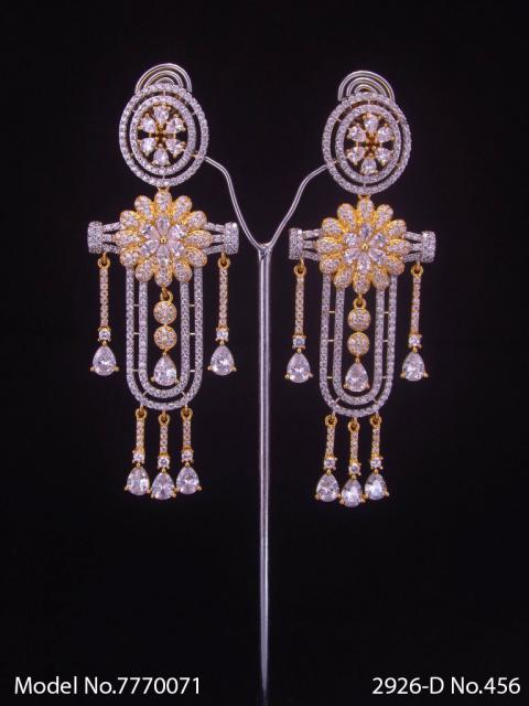 Zircon Earrings can be a Gift