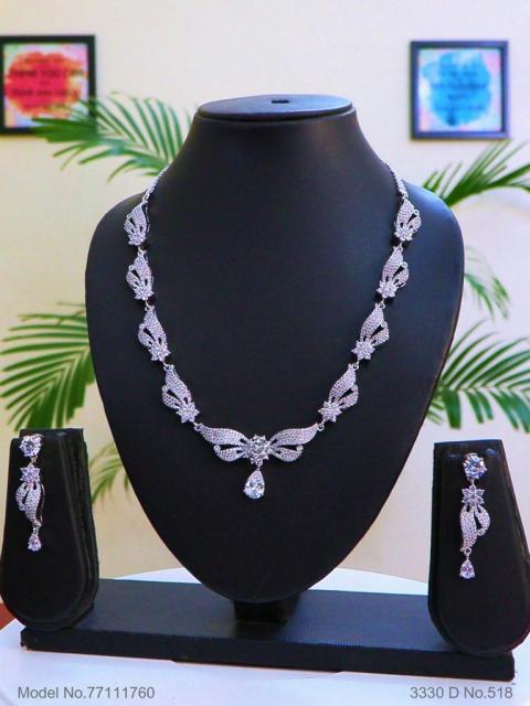 eye catchy Necklace set