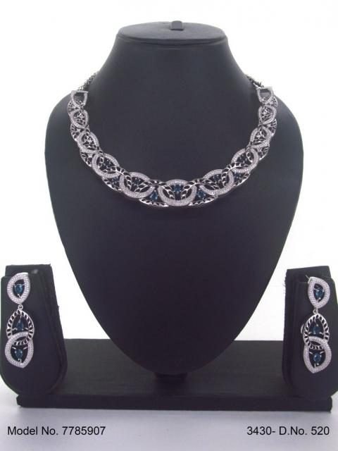 Fine Fashion Classic Necklace Set