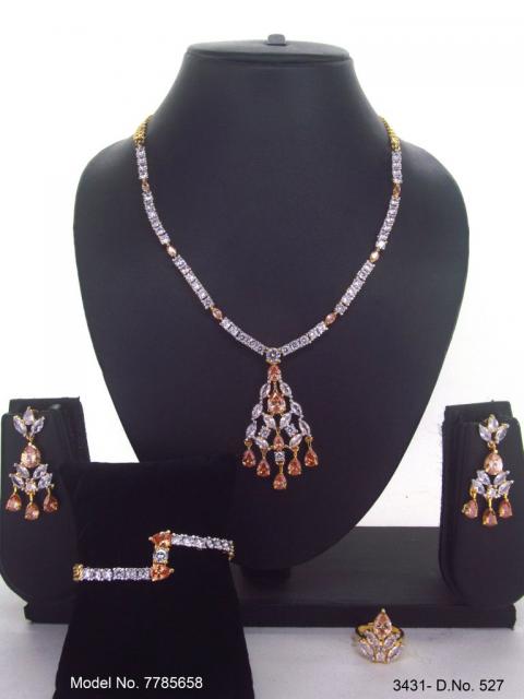 Necklace Set crafted for bold Women