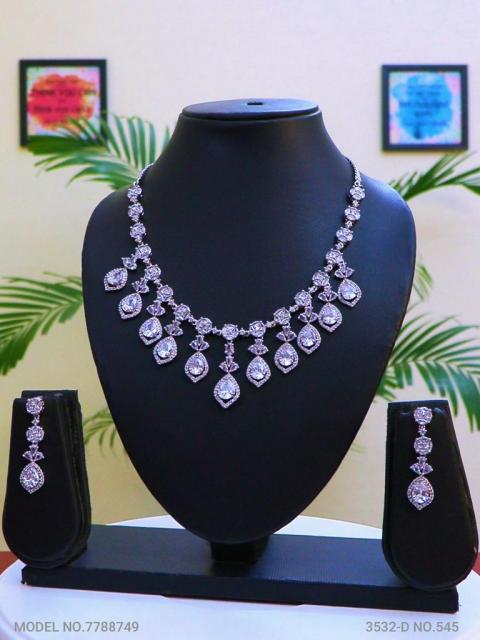 A necklace Set for all Occasions !