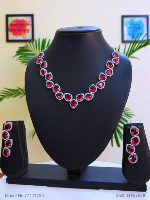 Fine Fashion Classic Necklace Set