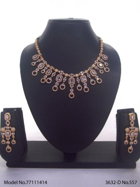 Fine Fashion Classic Necklace Set