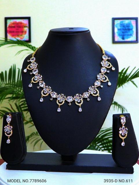 Statement American Diamond Set