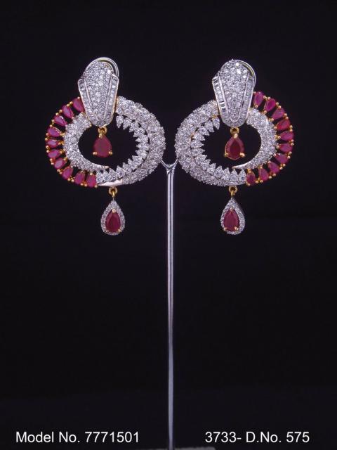 Zircon Earrings can be a Gift