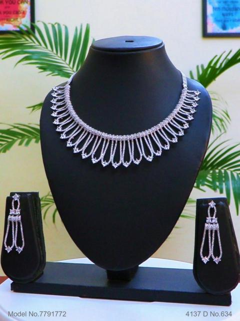 Traditional Design | American Diamond Jewelry Set