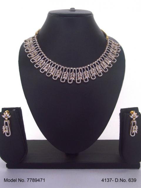 Amazing Traditional Jewelry Set